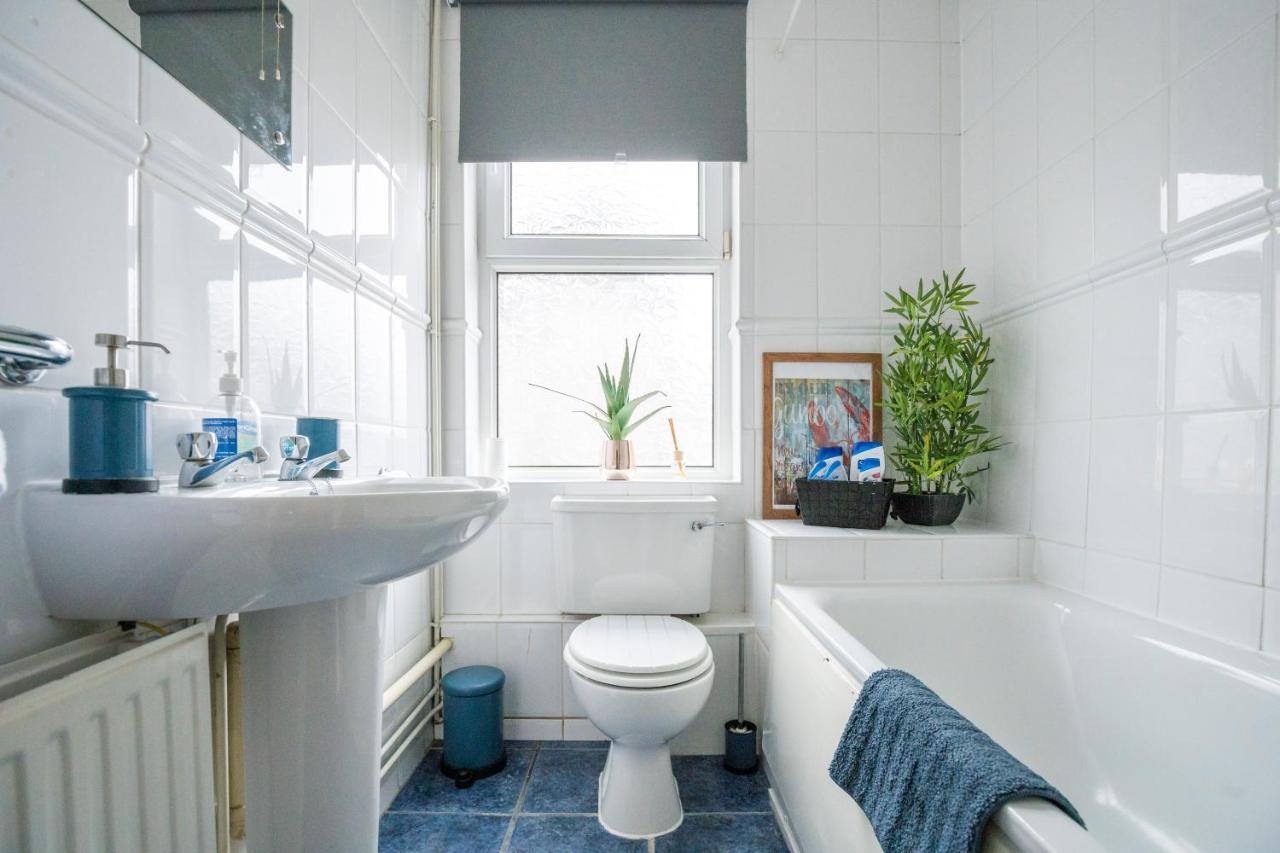 The Ella Fitzgerald - Modern 2 Bedroom Apartment, Super Close To City Centre Cardiff Zewnętrze zdjęcie