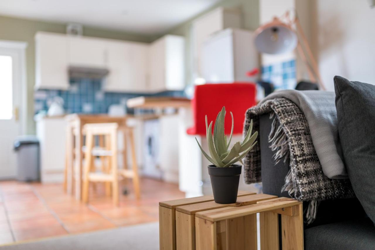 The Ella Fitzgerald - Modern 2 Bedroom Apartment, Super Close To City Centre Cardiff Zewnętrze zdjęcie